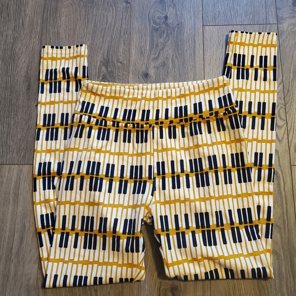 Lularoe leggings piano keys - one size - Picture 5 of 5